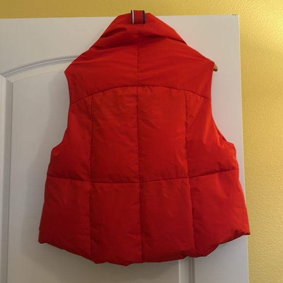 Pretty Rugged Puffer Jacket - Picture 2 of 3